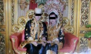 Foto Pernikahan Wanita Mengaku Pria Terbongkar Usai Melahirkan