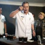 Wagub Sumbar Nasrul Abit Serukan Boikot Produk Starbucks di Ranah Minang