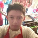Foto Remaja Ganteng Jualan Daging di Pasar Viral di Medsos