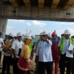 Sekdaprov Riau Tinjau Lanjutan Pembangunan Jembatan Siak IV