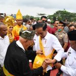 Jokowi Resmikan Peremajaan 25.423 Hektare Lahan Sawit untuk Rakyat di Riau