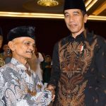 Zubaidi, Seorang Tukang Sampah Ajarkan Arti Tabah, Jujur, dan Setia