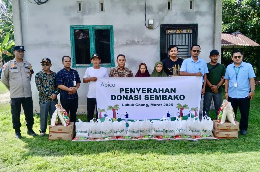 Apical Salurkan Ribuan Sembako untuk Masyarakat Dumai