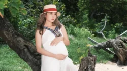 Lindi Fitriyana Pamer Baby Bump